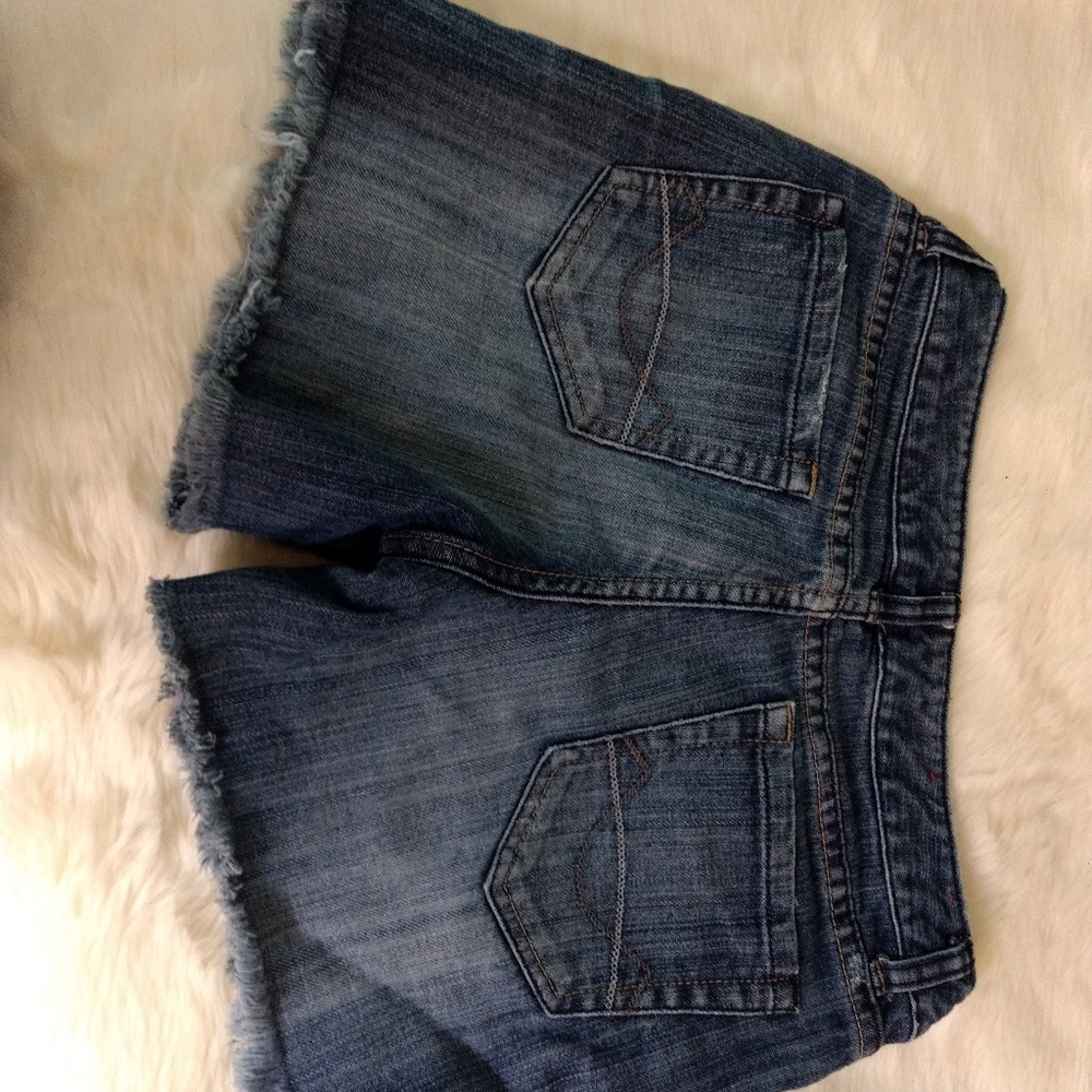 Mossimo cut offs - Picture 3 of 3